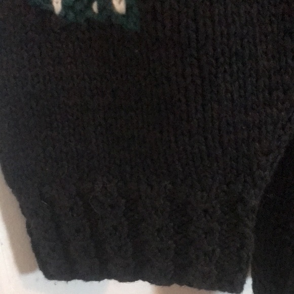 Paris sport club Hand kitted  fuzzy oversized sweater and light padded shoulders - Picture 7 of 8